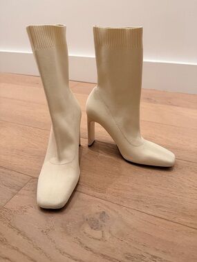 Cream Stretch-Knit Sock Boots - Women